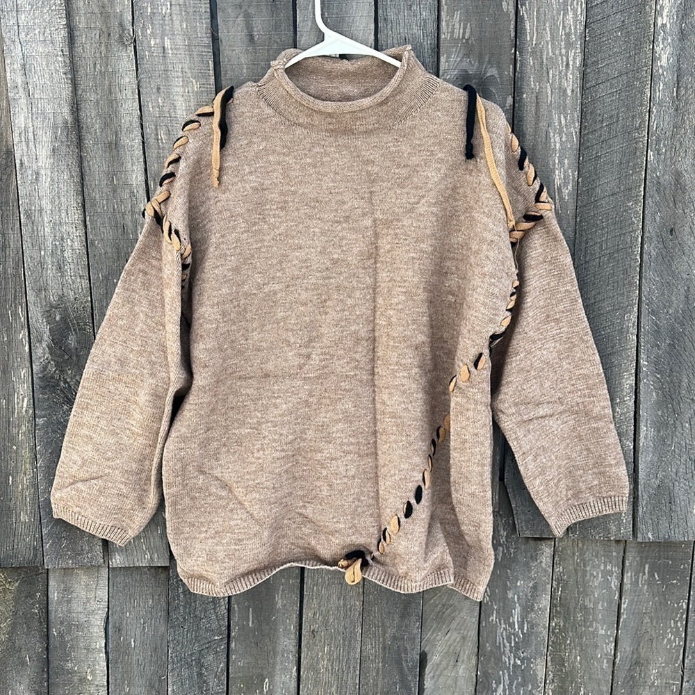 J. NNA Sweater Size Small